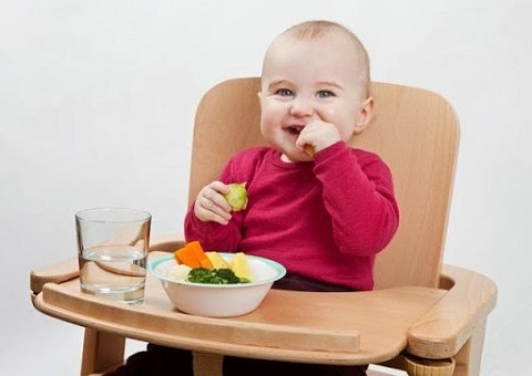 Trẻ có được chế độ, thói quen ăn khoa học khi ngồi ăn đúng tư thế.